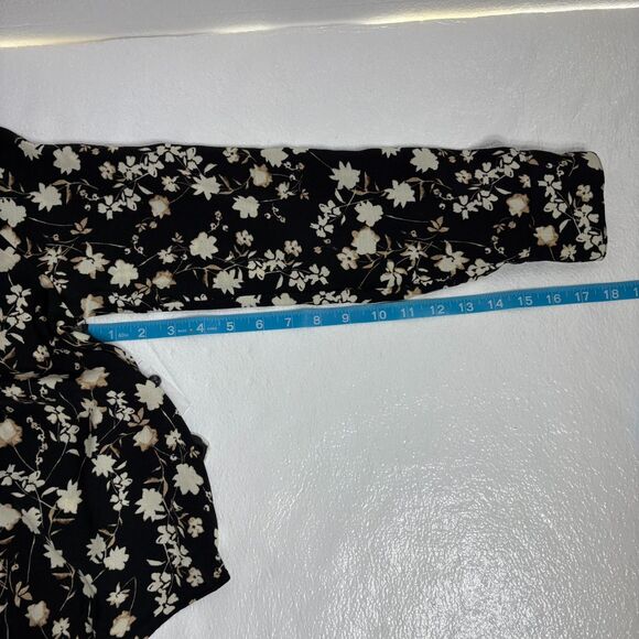 Simply Vera Vera Wang Black and Cream Floral Button Down Shirt Sz S NWT - Picture 6 of 12